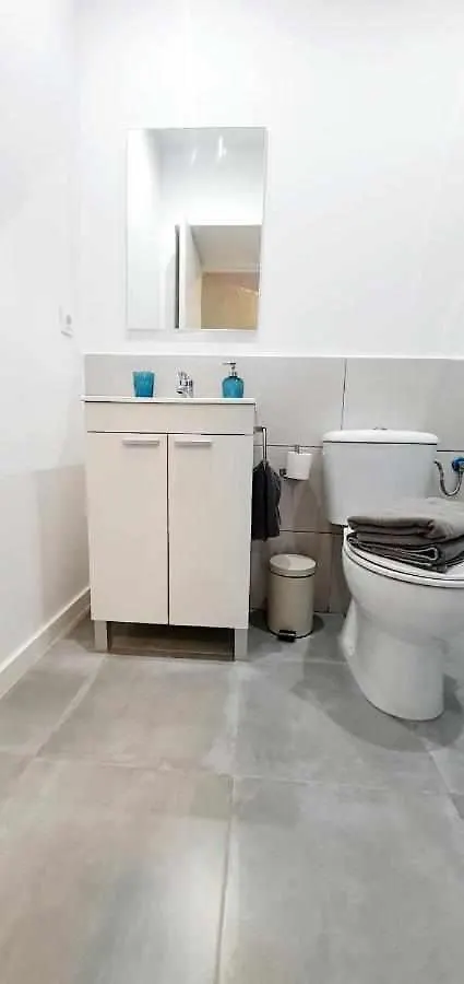 Hostal Urban Basic L'Hospitalet de Llobregat Hotel