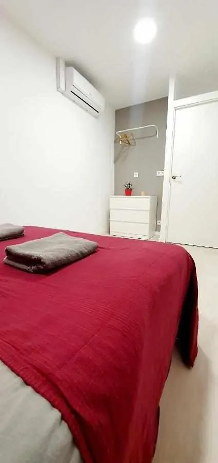Hostal Urban Basic L'Hospitalet de Llobregat 0*,  España