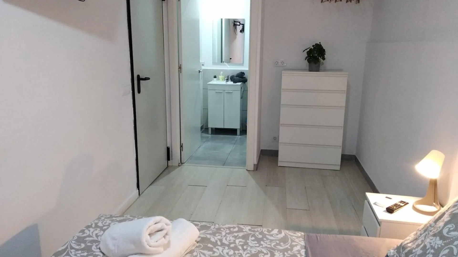 Hostal Urban Basic L'Hospitalet de Llobregat España